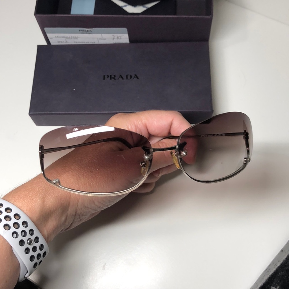 Prada Sunglasses w/ case/box/cards - Picture 2 of 8